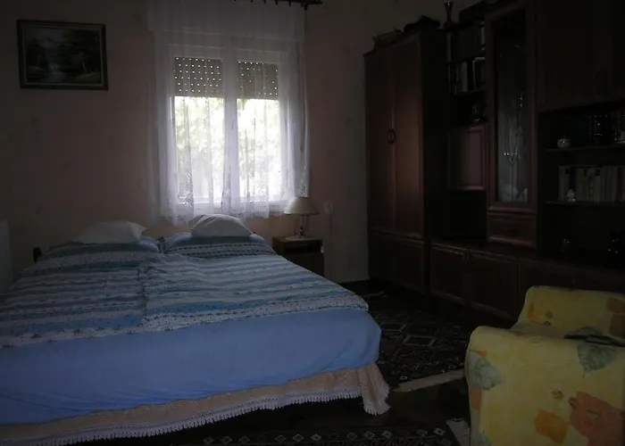 Bercsenyi By Interhome *